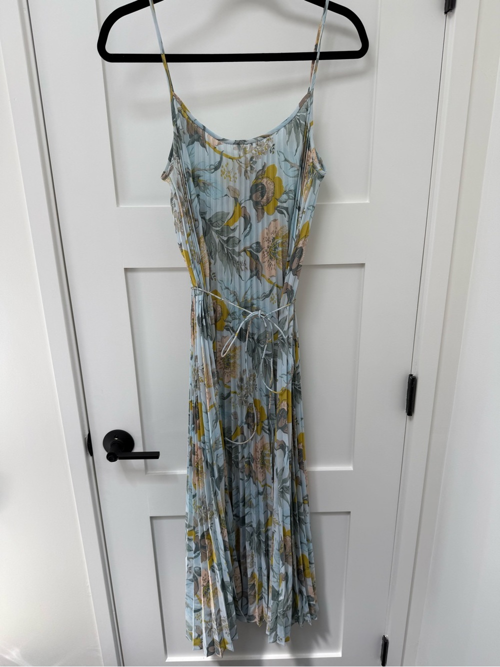 Vince. Floral Pleated Spaghetti-Strap Midi Dress - Light Blue/Yellow